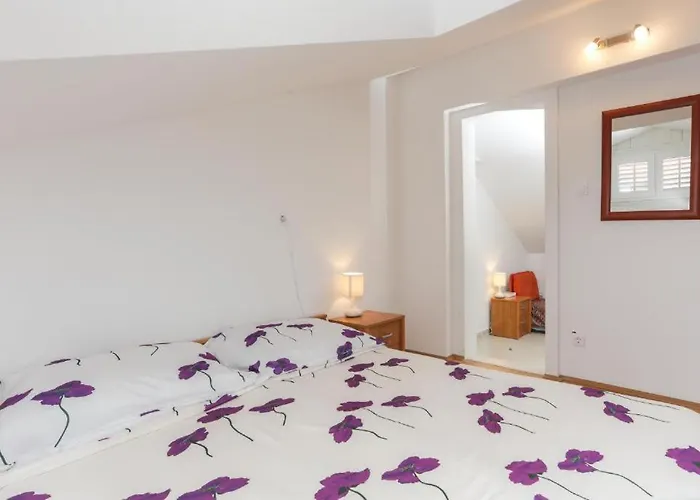 City Center Larica 公寓