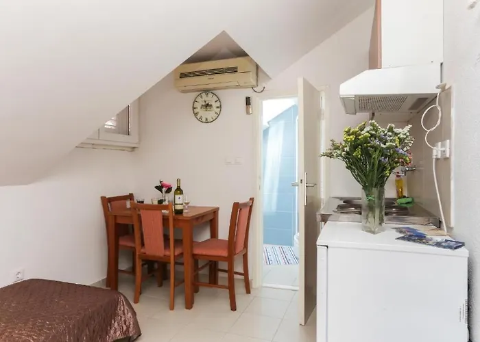 City Center Larica 公寓