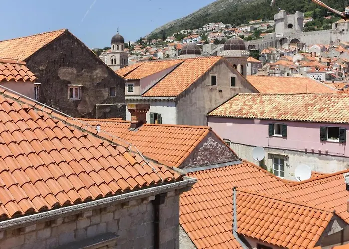 City Center Larica 公寓 *