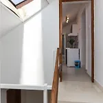 Center Larica Apartman *
